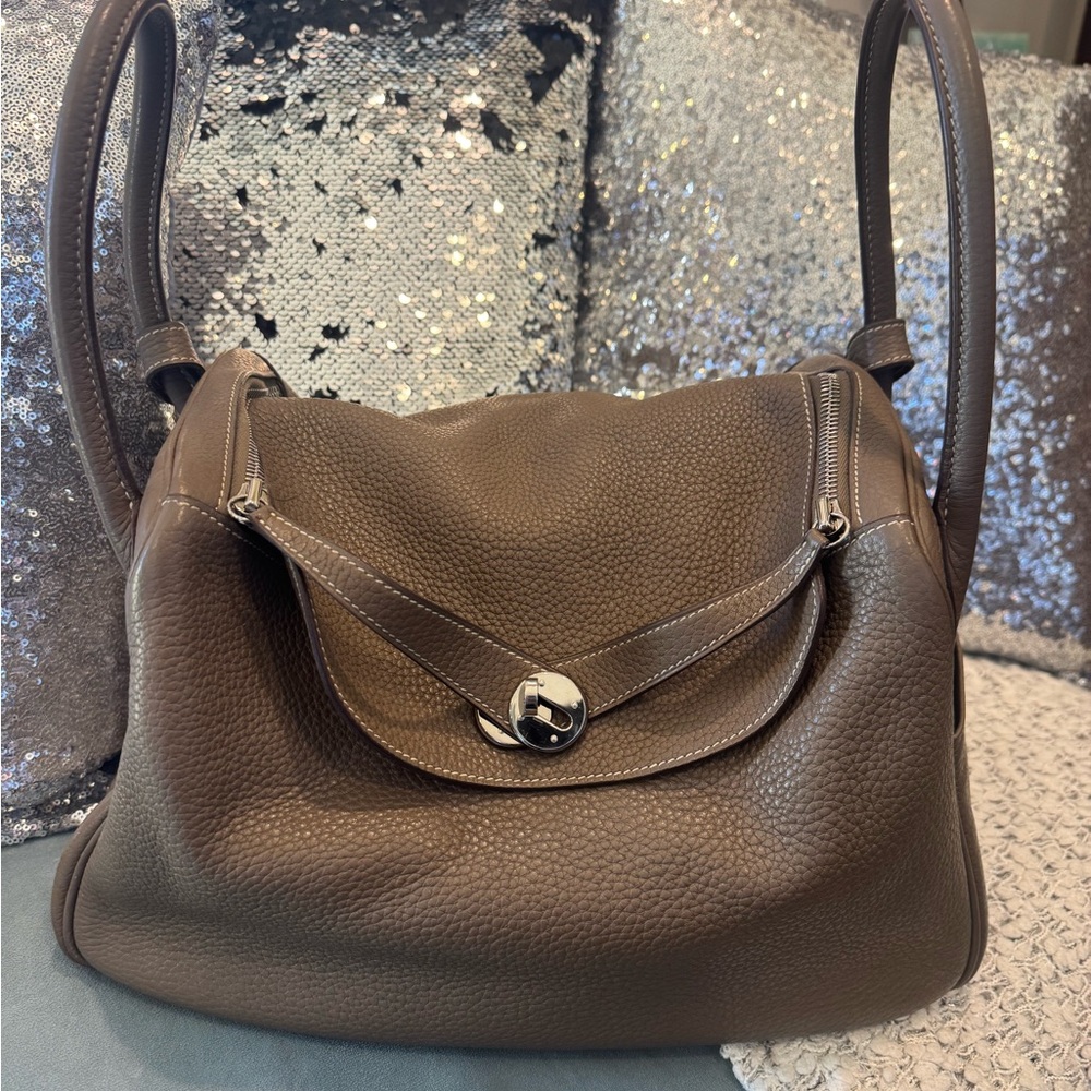 Beautiful Hermes Lindy 34 Etoupe Taurillon Clemence Leather Shoulder Bag